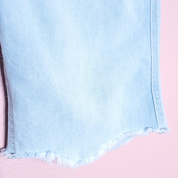 DL1961 Clara Bermuda Light Wash Frayed Bermuda Denim Shorts - Picture 12 of 16